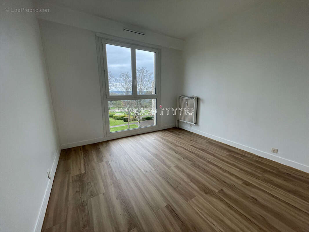 Appartement à MONT-SAINT-AIGNAN
