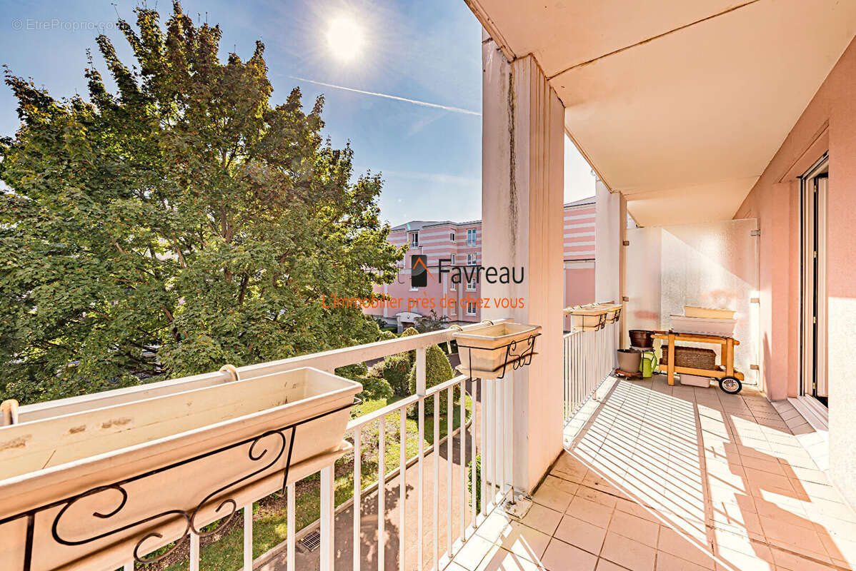 Appartement à L&#039;HAY-LES-ROSES