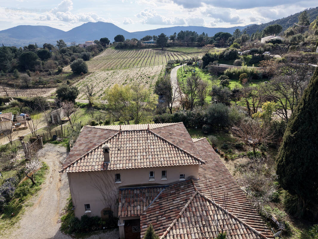 Maison à PLAN-DE-LA-TOUR