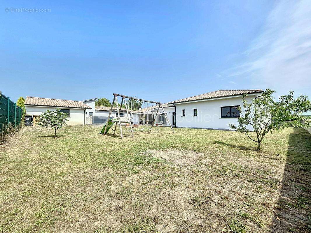 Maison à CUBZAC-LES-PONTS