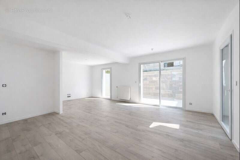 Maison à MONDEVILLE