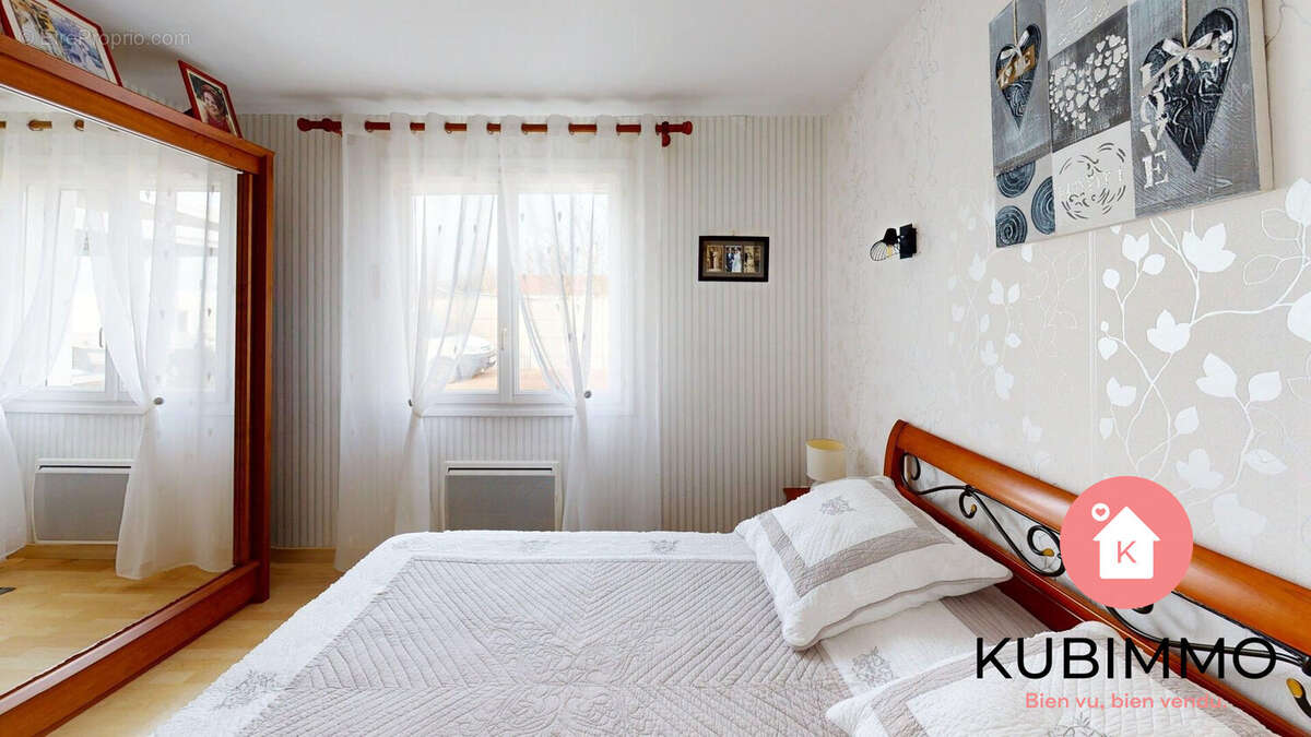 Chambre 1 - Maison à LONGEVILLE-SUR-MER
