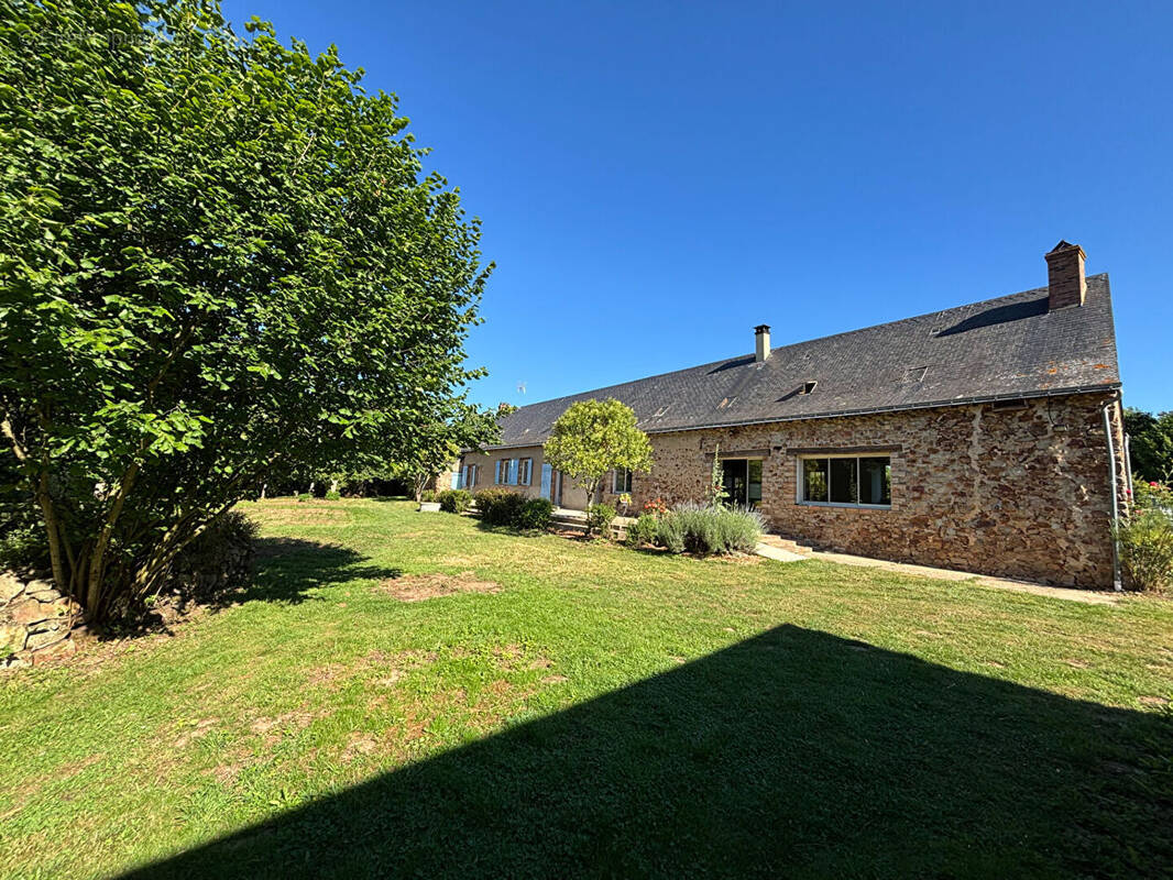 Maison à SABLE-SUR-SARTHE
