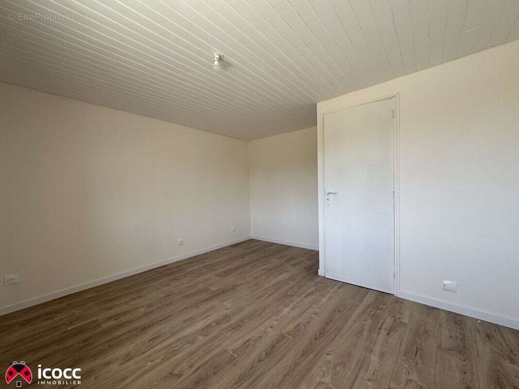 Maison 85 m² à Les Magnils-Reigniers  - photo 4