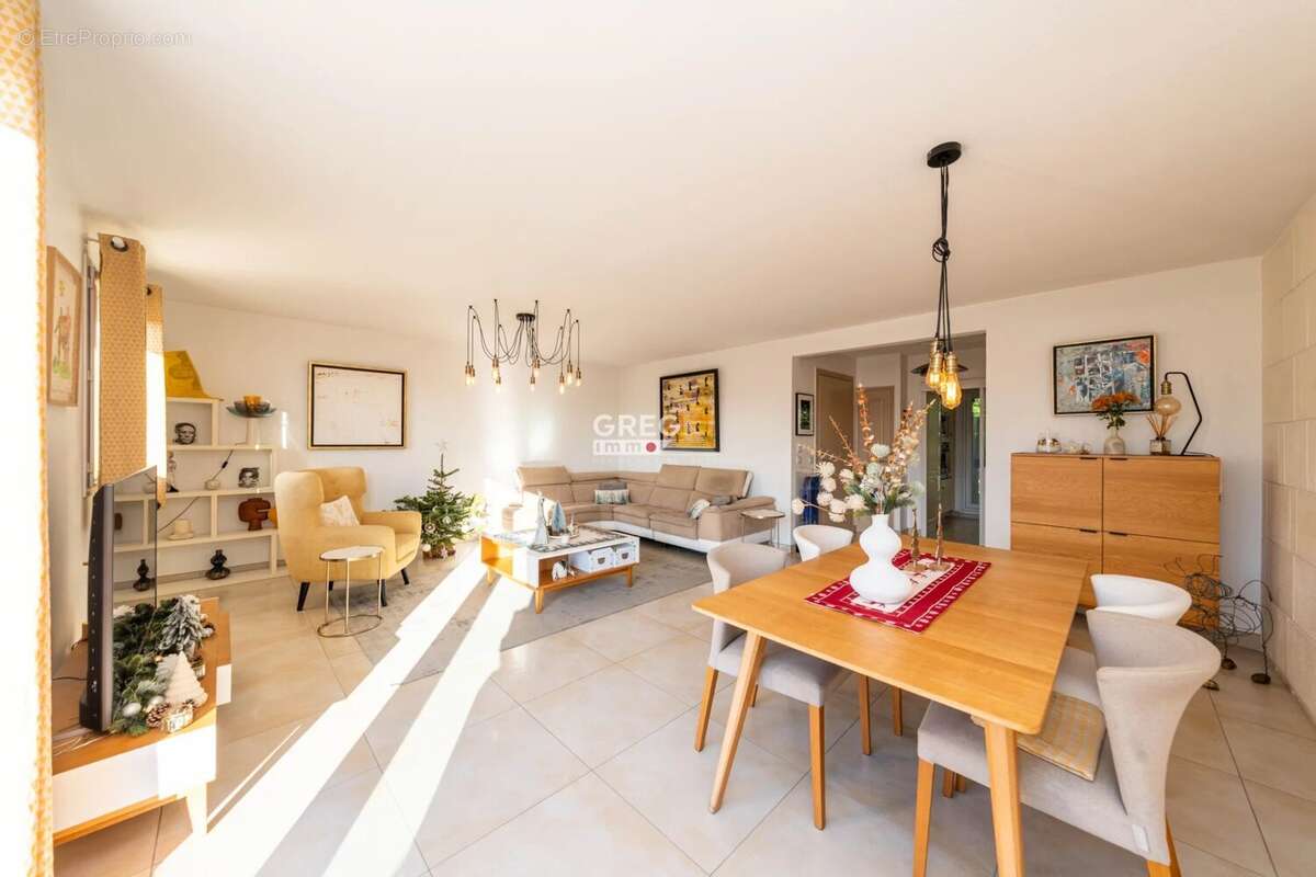 Appartement à VILLENEUVE-LOUBET