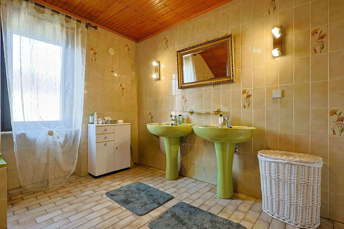 Maison de ville à fort potentiel à FORBACH - photo 9