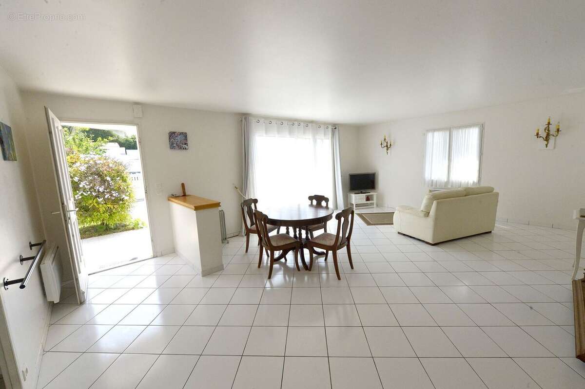 Maison à MESCHERS-SUR-GIRONDE