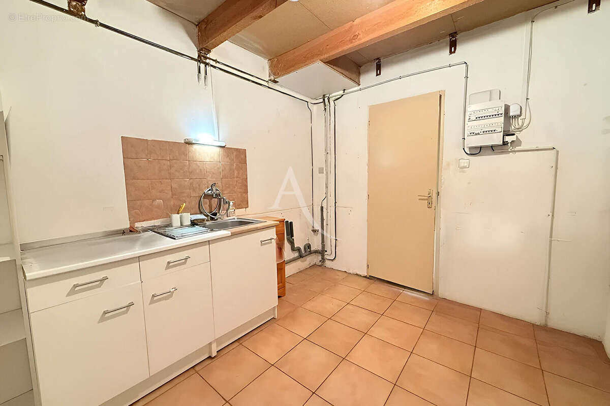 Maison à CHAMPAGNE-LES-MARAIS