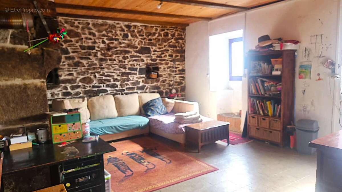 Authentique maison de hameau avec dépendances et vue dégagée - photo 5