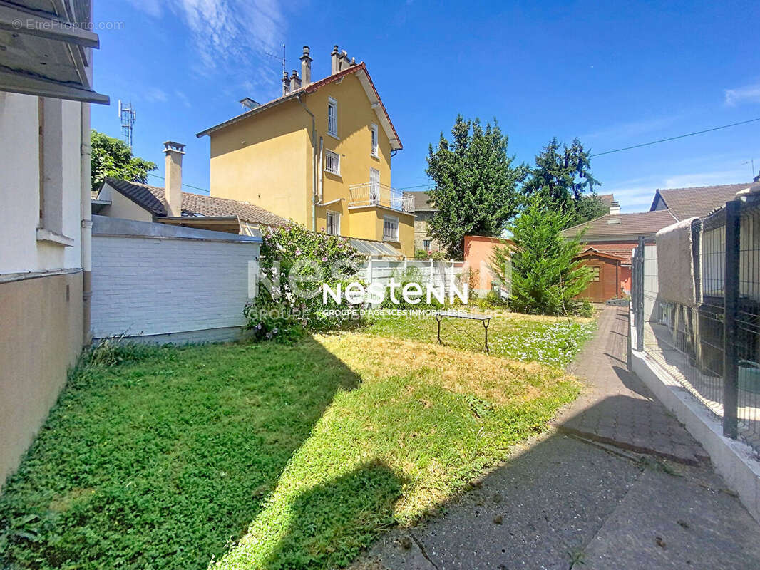 À vendre - Pavillon en meulière avec jardin - Stains - 260 000 - photo 7