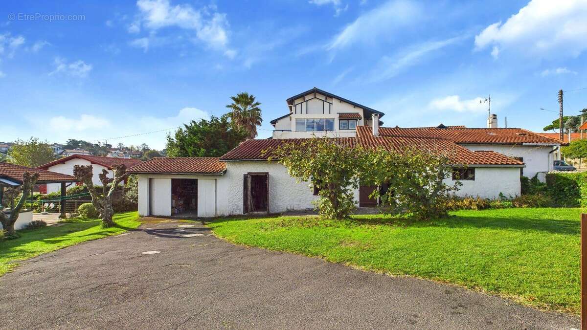 Rare à Bidart : maison début 19e à réinventer, plage à pied ! - photo 3