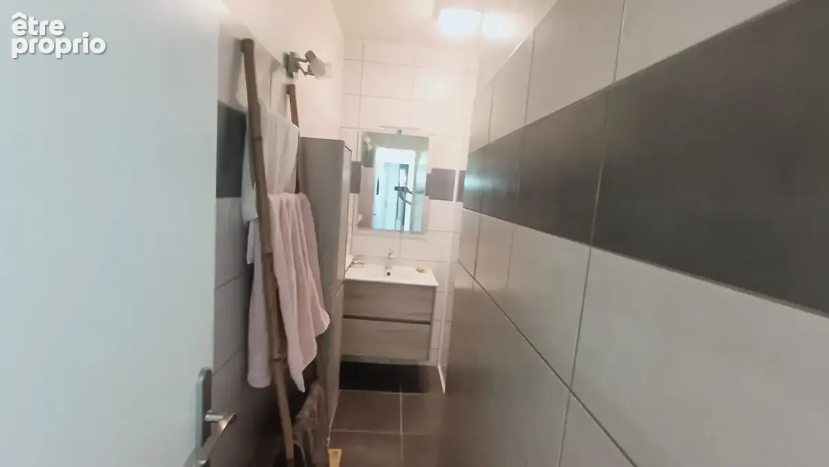 Appartement Millau T2 avec ascenseur et cave - résidence proche de toutes commodités - photo 6