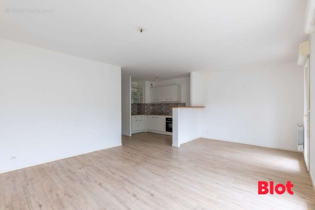 Appartement à THORIGNE-FOUILLARD