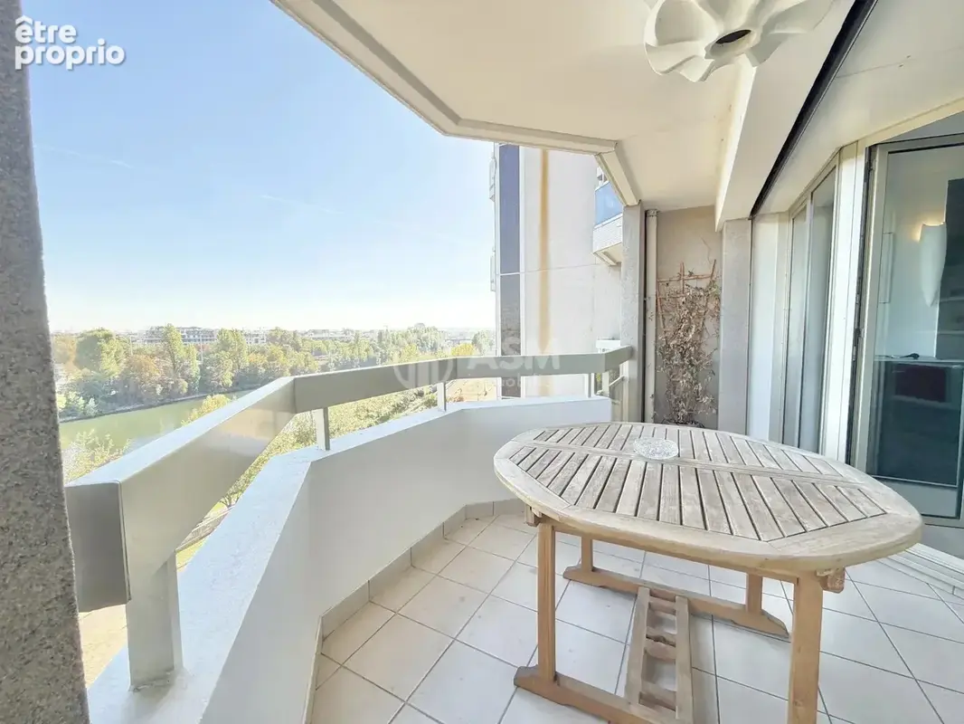 Courbevoie – 75 m² en étage élevé  terrasse, vue panoramique & tour eiffel - photo 5
