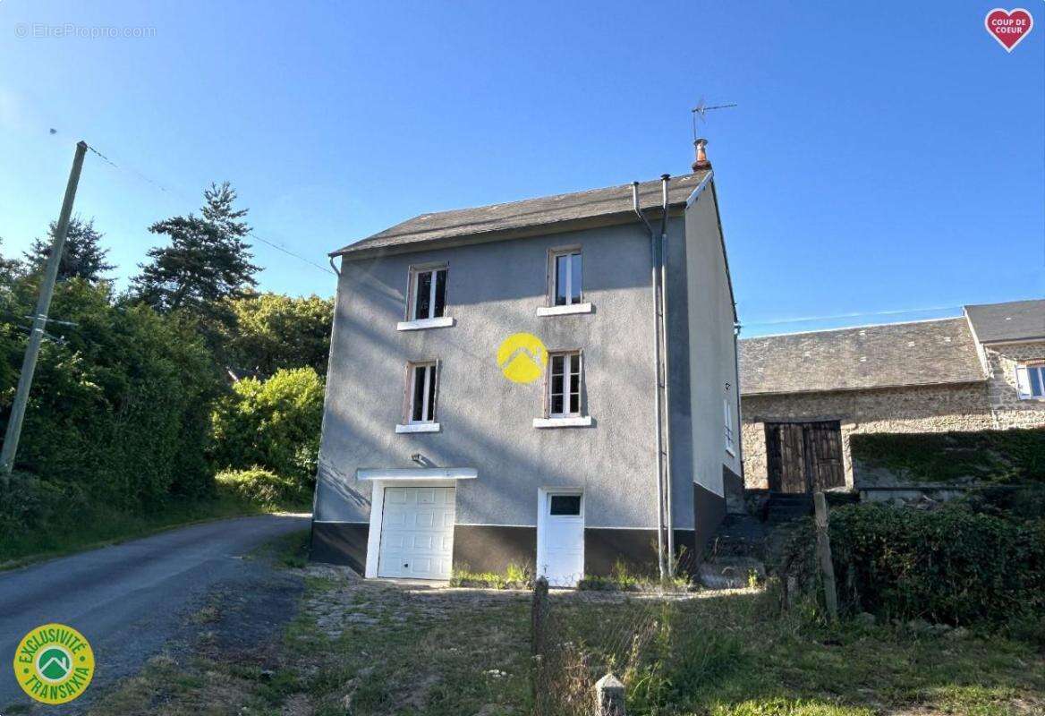 Fermette et grange + 7.500 m2 - photo 7