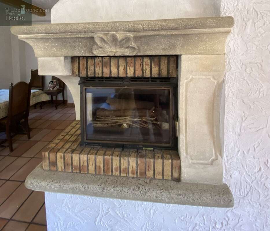 Maison à BAGNOLS-EN-FORET