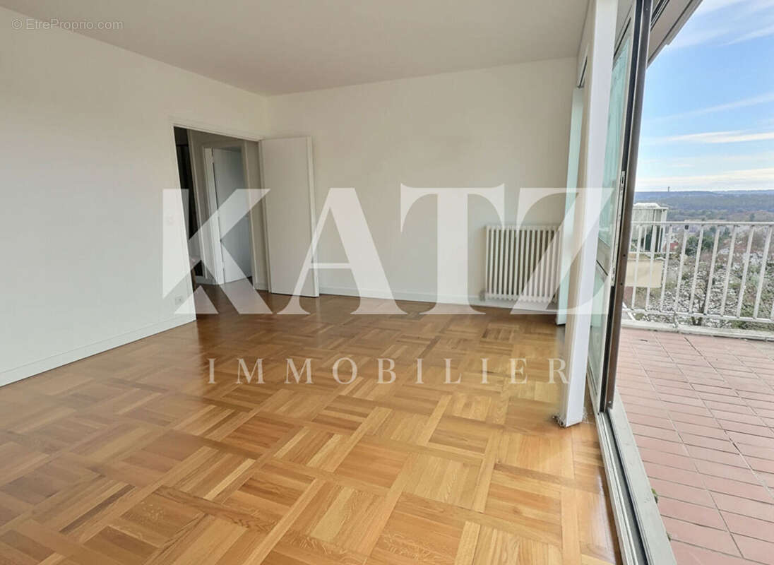 Appartement à GARCHES