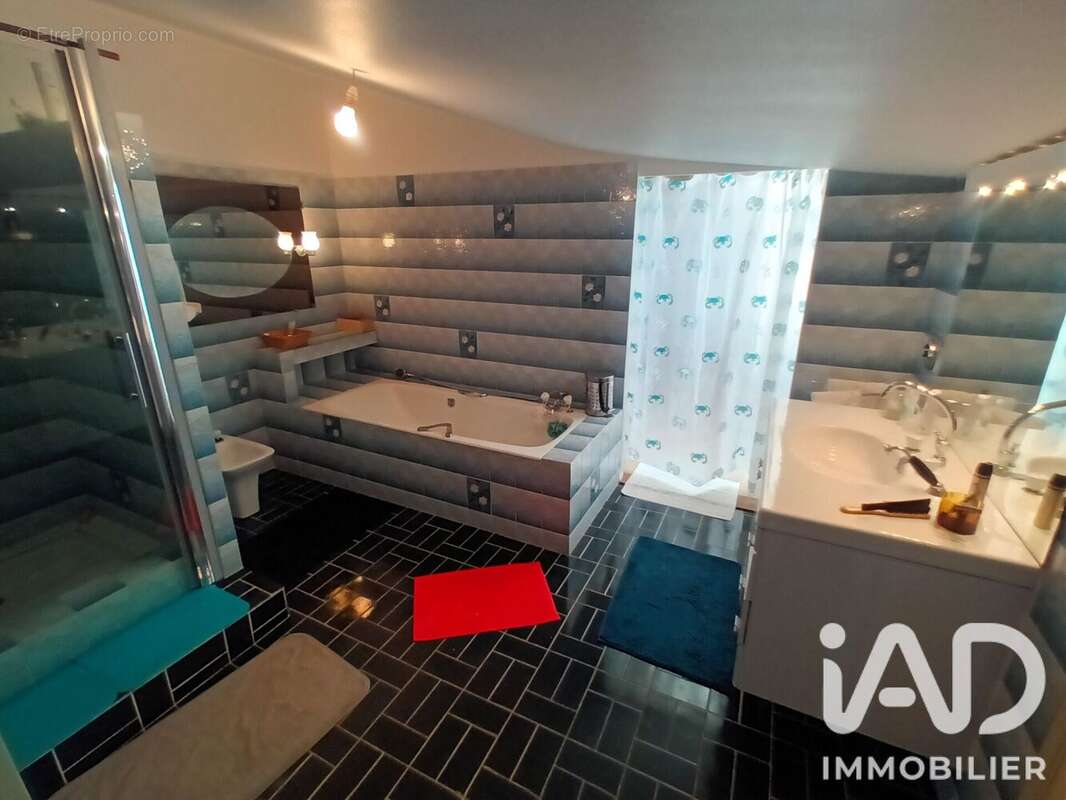 Maison 182 m² à Lusseray  - photo 9