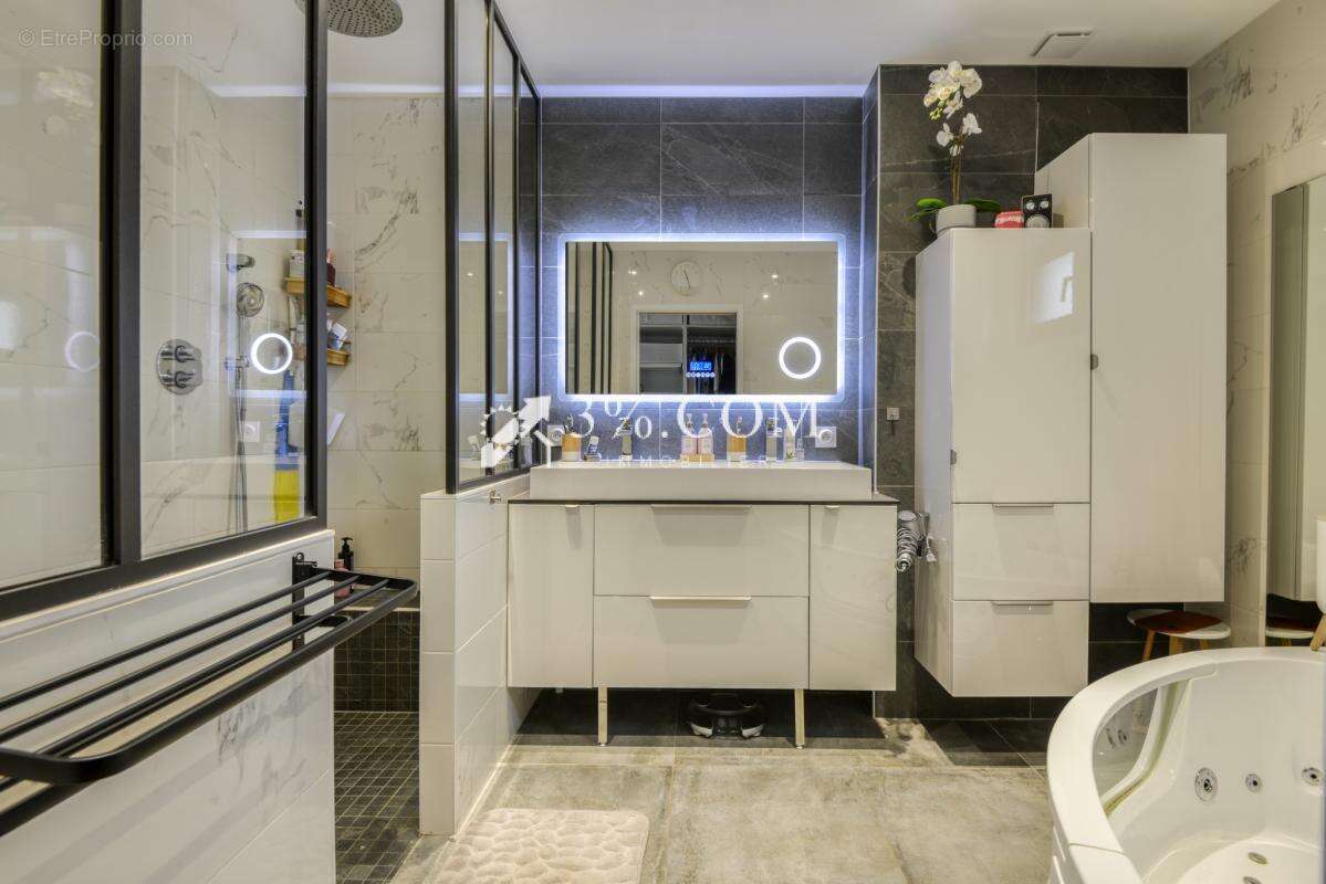 Maison à LA CHAPELLE-SUR-ERDRE