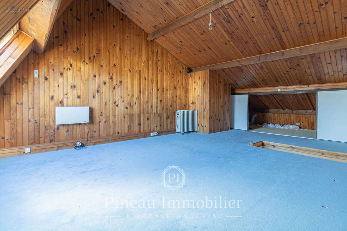 Angers - Quartier Bichon / Camus / CHU - Maison familiale 4 chambres avec jardin, terrasse et grand garage - photo 16