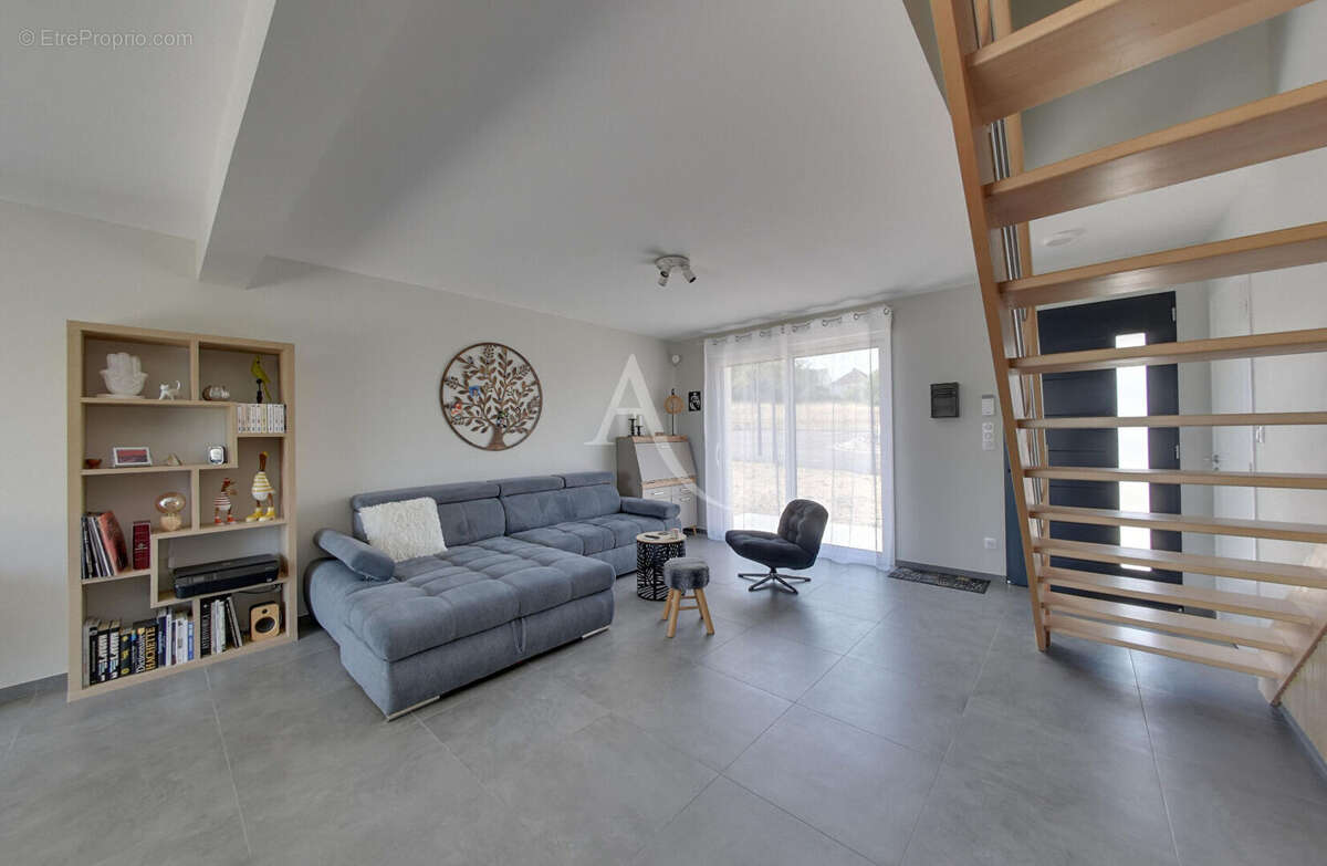Maison  5 pièce(s) 100 m2 - photo 2
