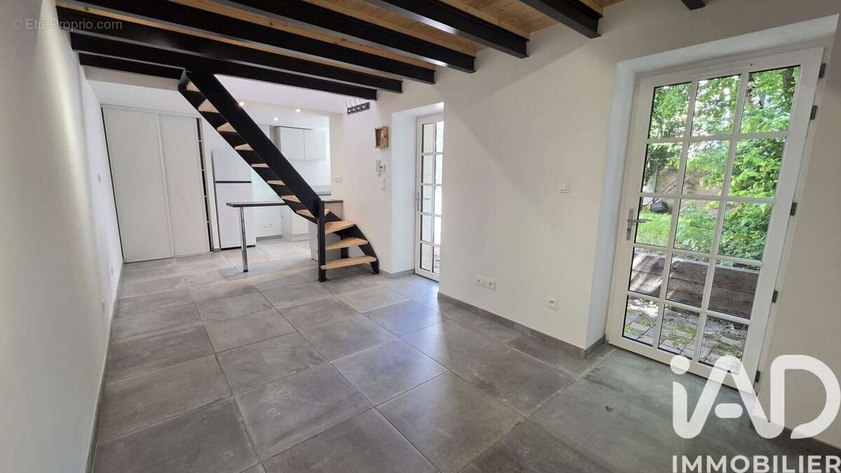 Photo 2 - Maison à POITIERS