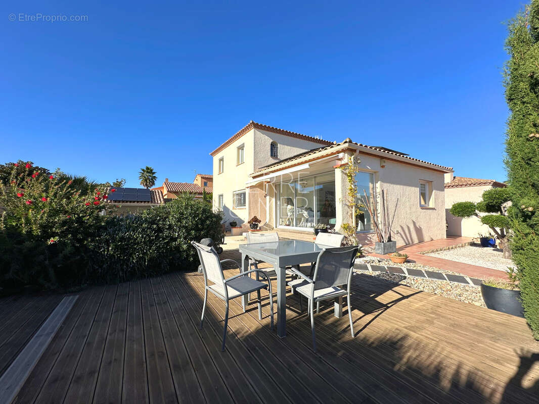 Maison 3 faces sur 492 m2 de terrain avec piscine à Latour-Bas-Elne. - photo 2