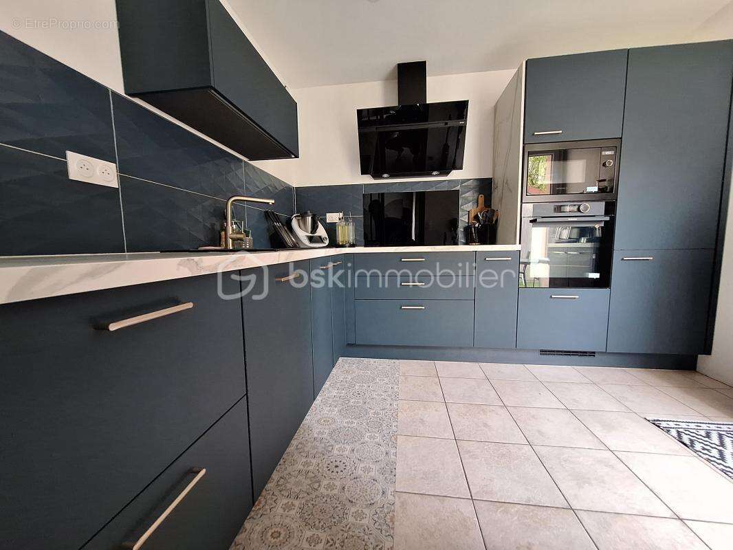 Maison à SAINT-JEAN-DE-BRAYE