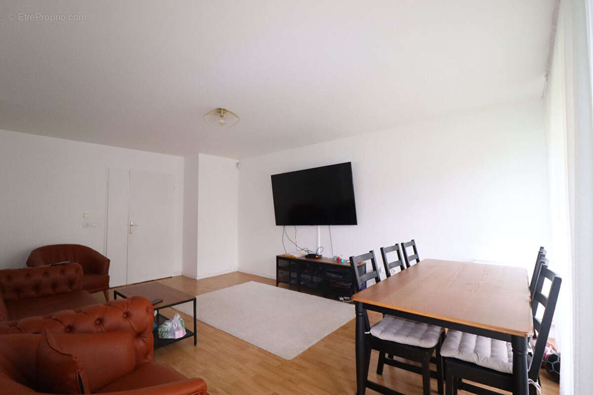 Appartement à AUBERVILLIERS