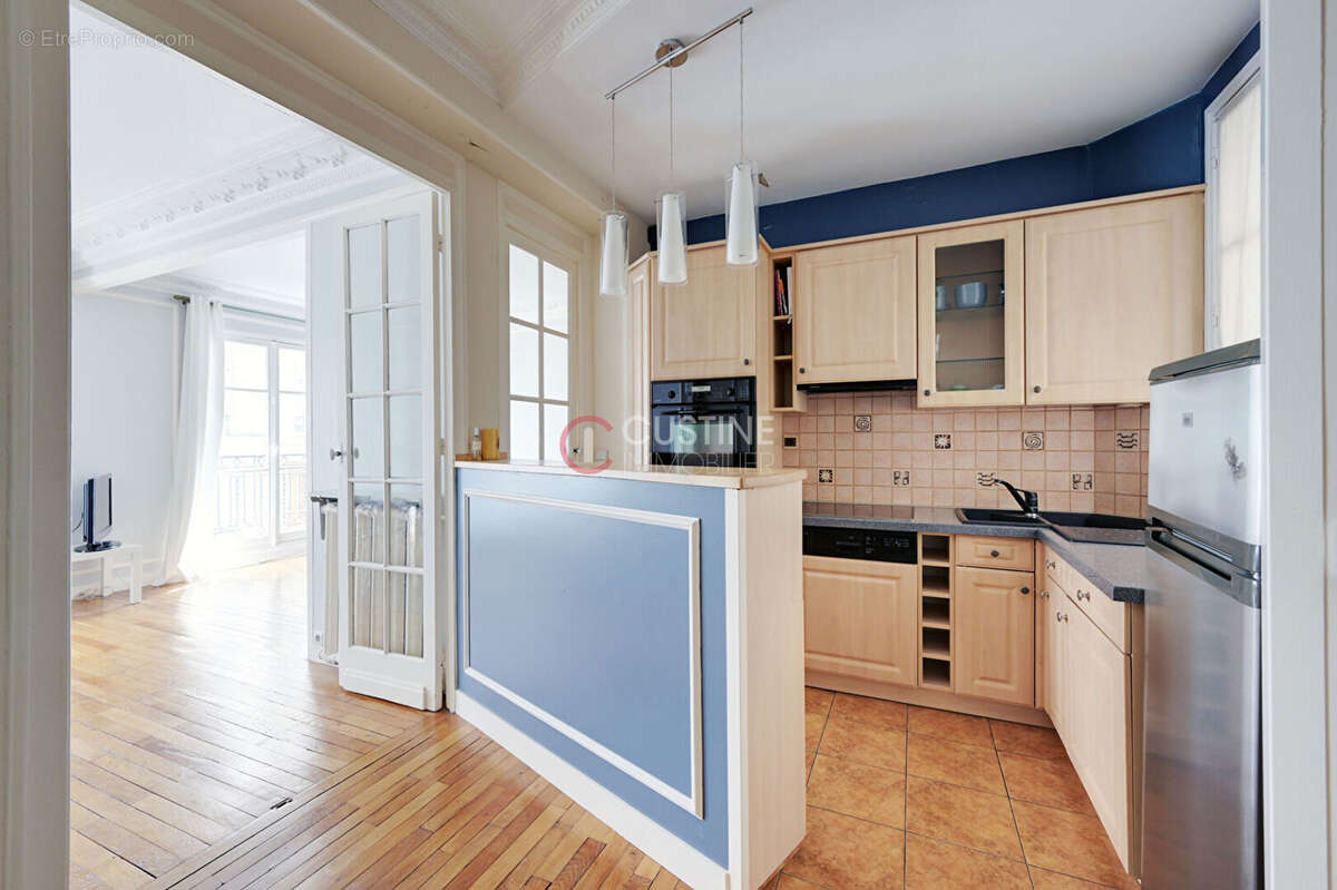 Appartement à PARIS-18E