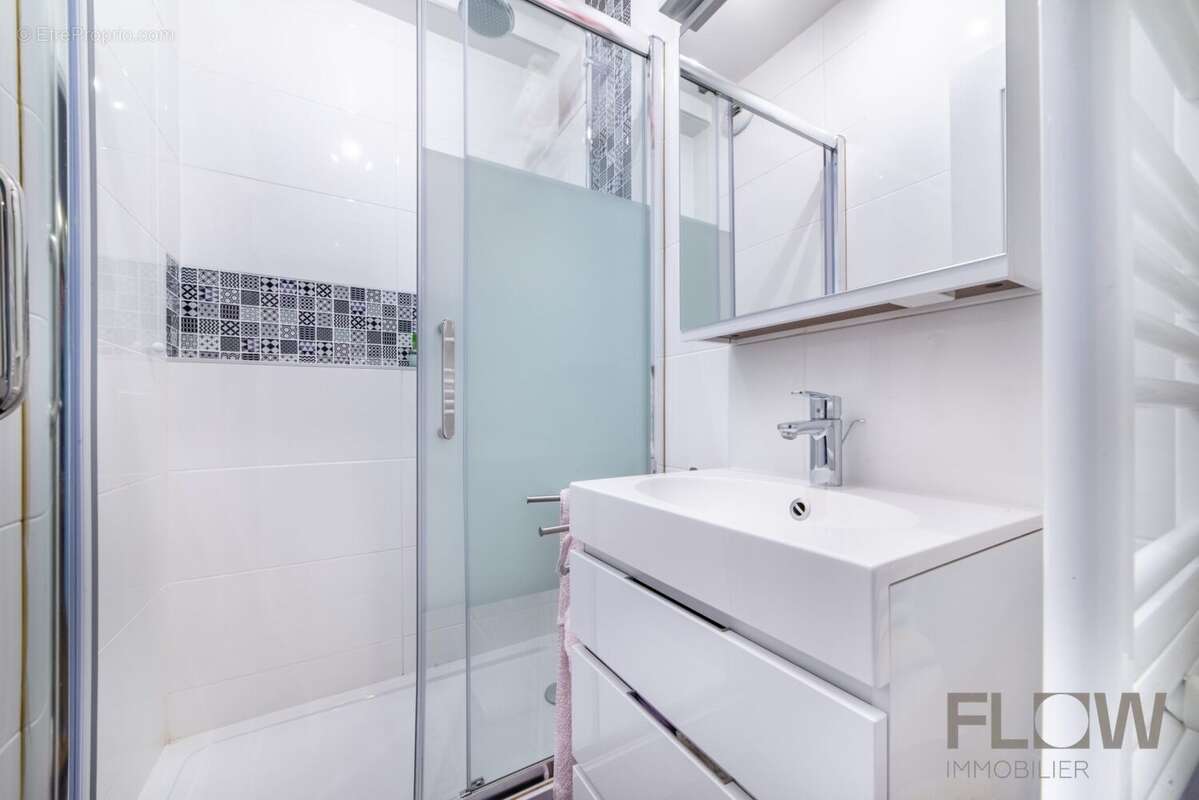Appartement à LEVALLOIS-PERRET