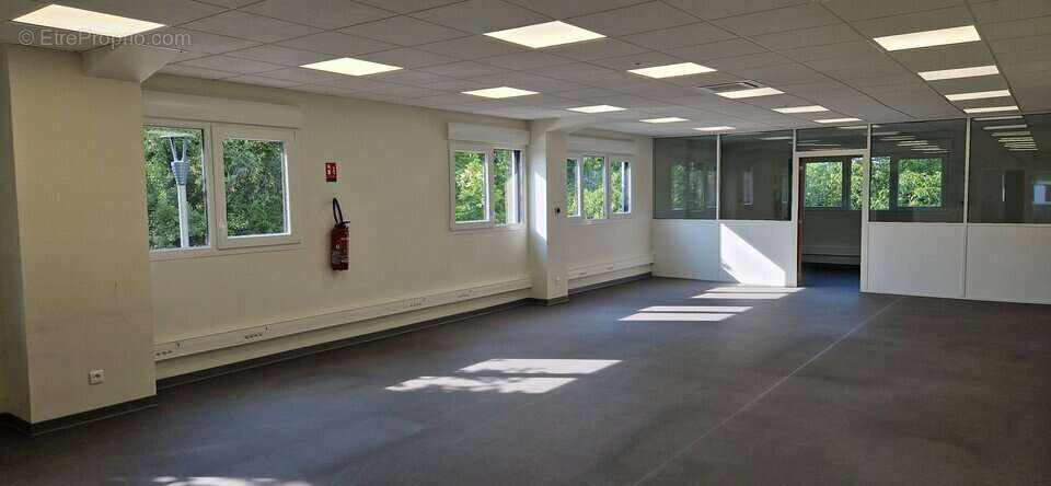 Commerce à ARCHAMPS