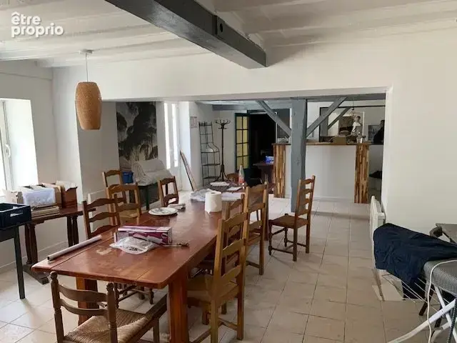 Appartement 370 m² à vendre à Croignon (33750) - photo 2
