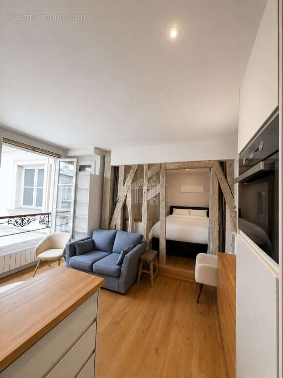 Appartement à PARIS-7E