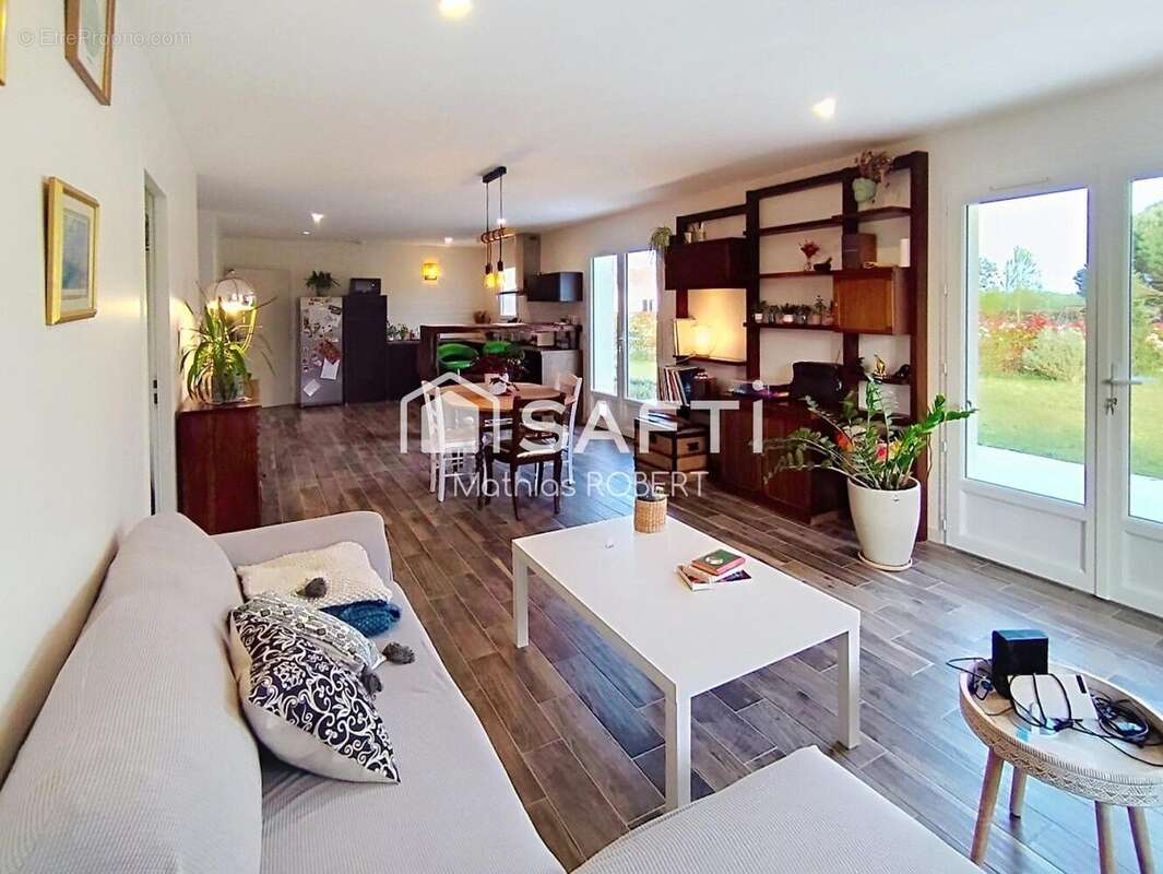 Maison 103 m² à Fouqueure  - photo 4