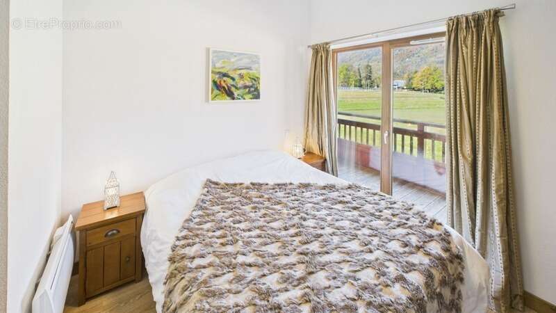 Appartement à MORILLON