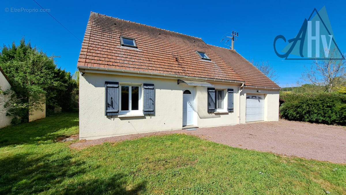 Maison à THORIGNY-SUR-OREUSE