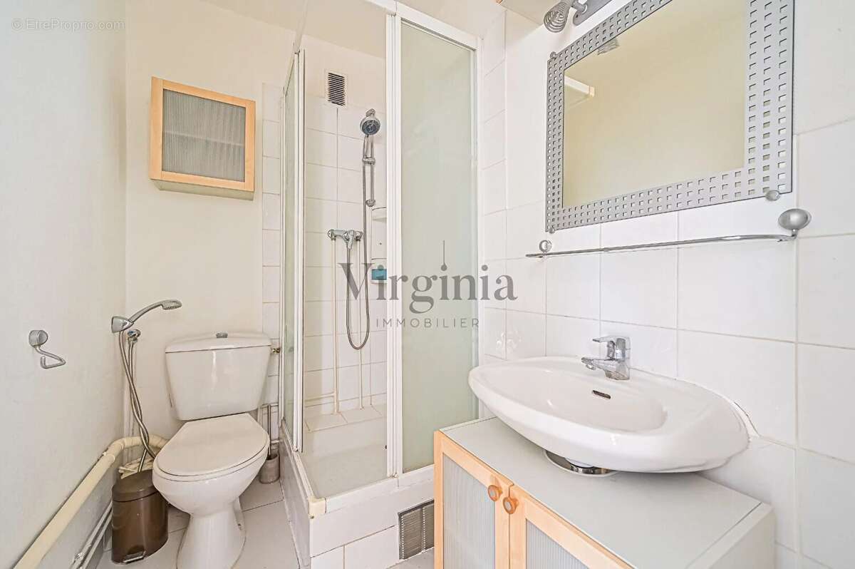 Appartement à CHARENTON-LE-PONT