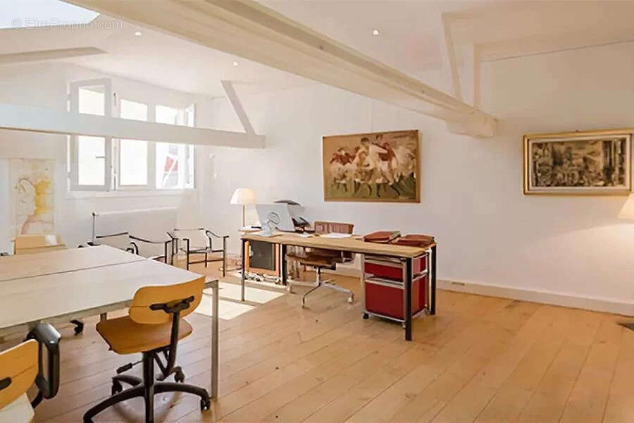 Coup de cœur assuré ! Corpimmo vous propose à la vente plusieurs surfaces divisibled dans une copropriété de charme de 5 lots. F - photo 5