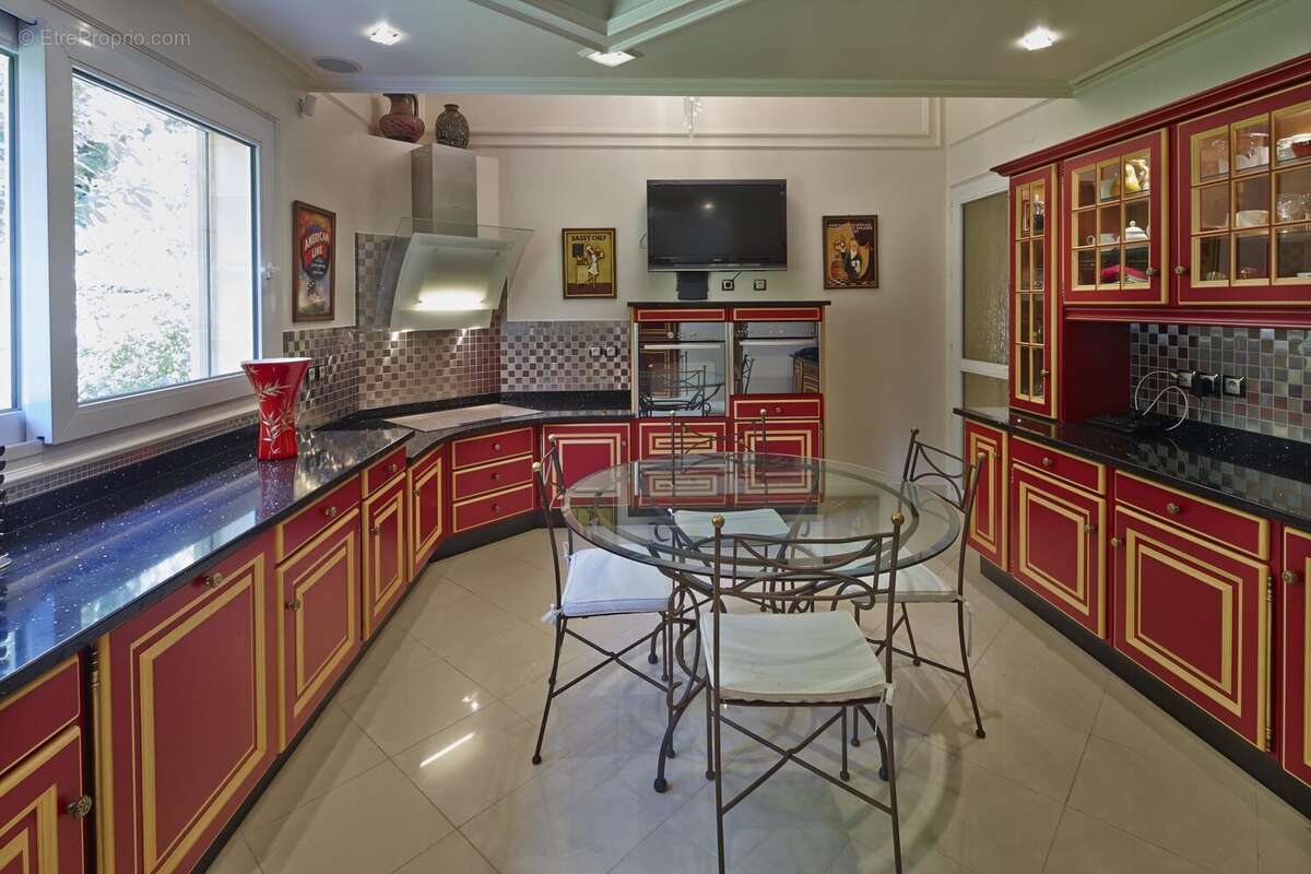 Maison à QUINCY-VOISINS