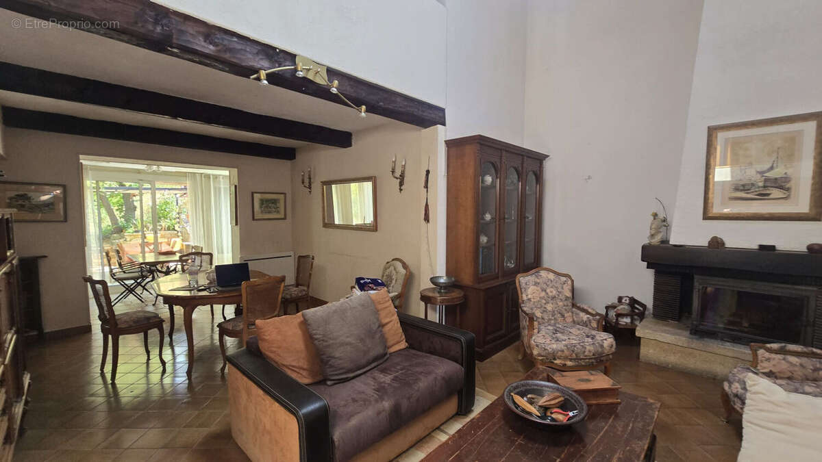 Villa spacieuse à vendre au Castellet - Exclusivité COUZINET IMMOBILIER - photo 8