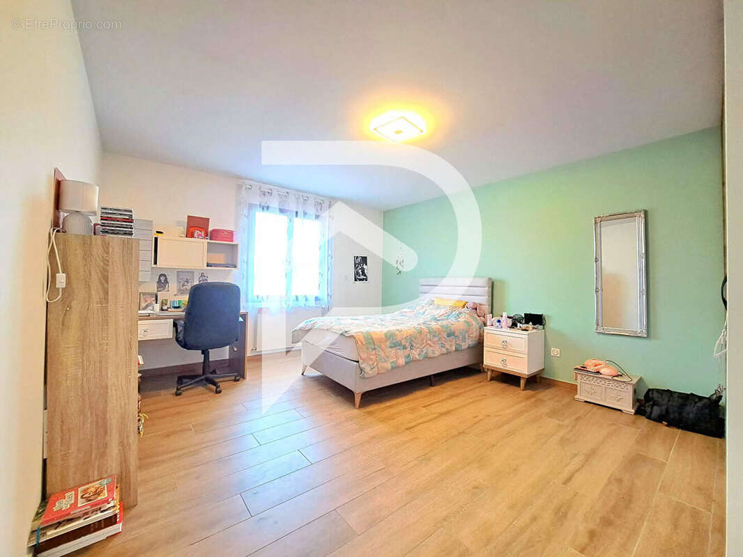 Maison à SAINT-MARTIN-LE-NOEUD