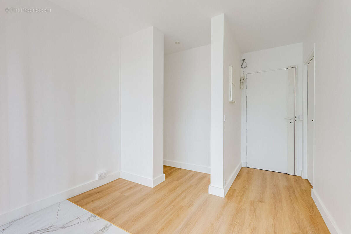 Appartement à PARIS-14E
