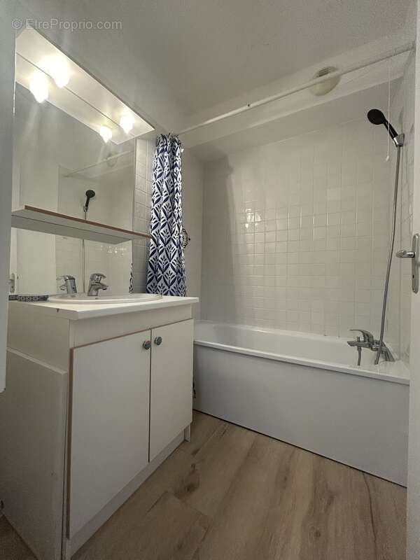 Appartement à POUZAC