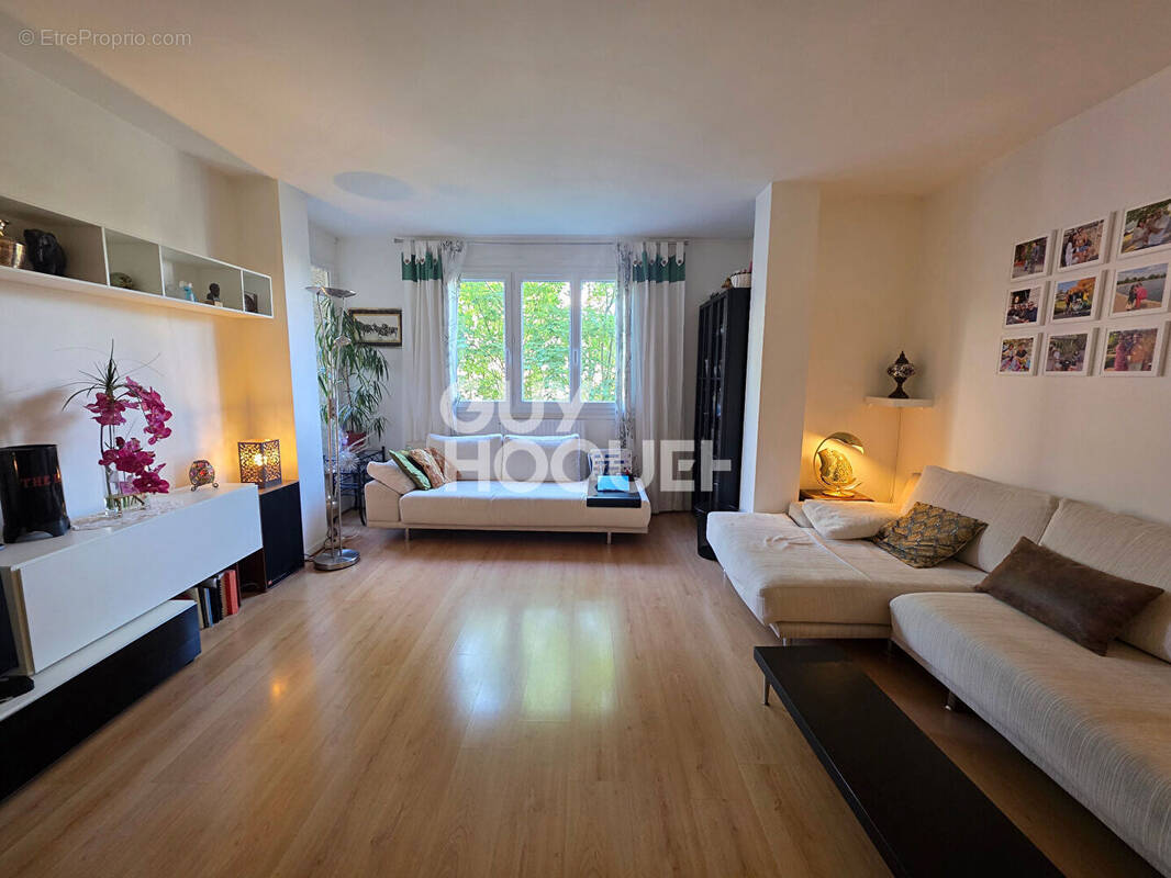 Appartement à FONTENAY-SOUS-BOIS
