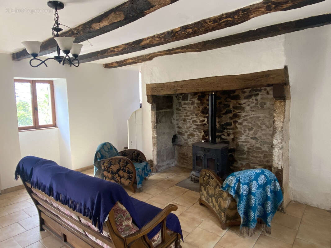 Maison à JUILLAC
