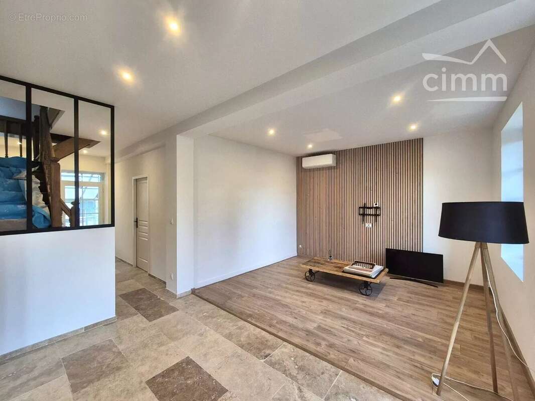 Maison à COUR-CHEVERNY