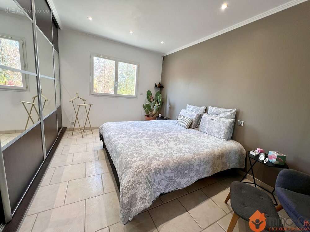 Maison à MAGNY-LE-HONGRE