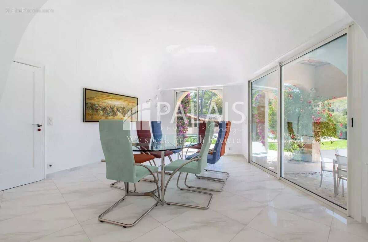 Maison à MOUANS-SARTOUX