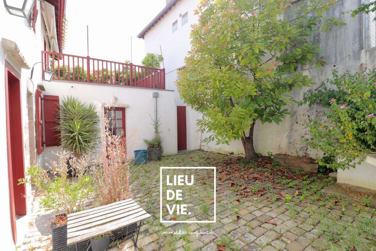 Appartement à CIBOURE